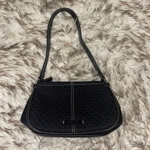 Nine & CO. Black purse